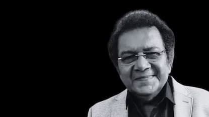 শৈল্পিক নিষ্ঠা এবং ব্যক্তিত্বের গাম্ভীর্য এই দুইয়ের মিশেলে তিনি বাংলা সংস্কৃতি জগতের এক অন্যতম স্তম্ভ হয়ে উঠেছিলেন।