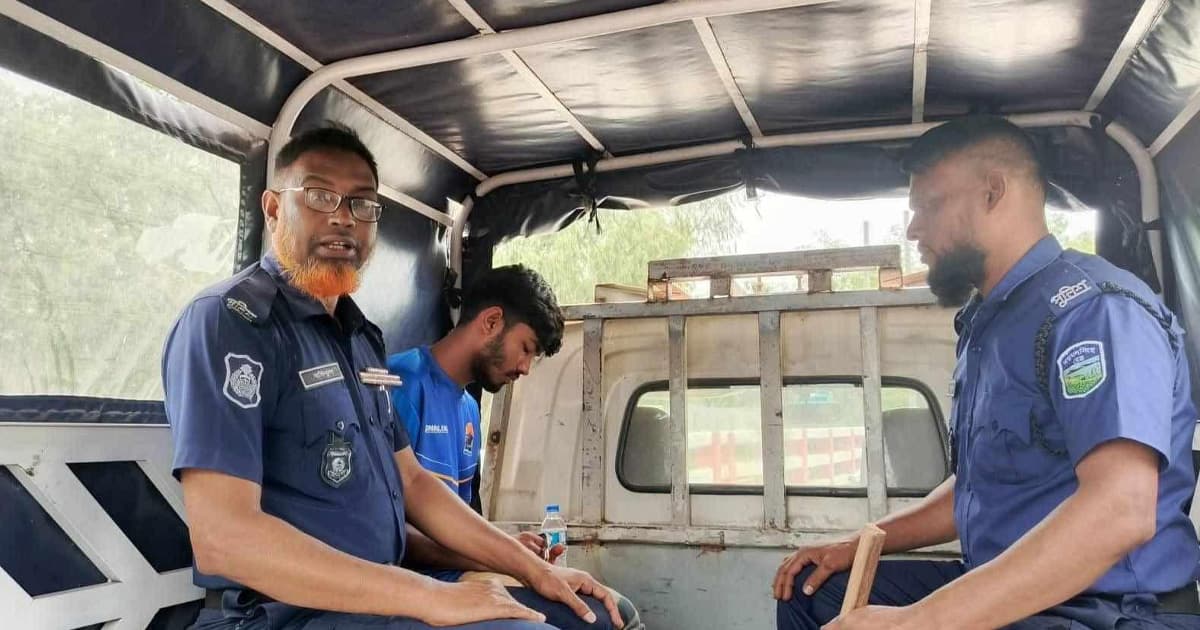 দেওয়ানগঞ্জে তেল মজুতের দায়ে  যুবকের কারাদণ্ড