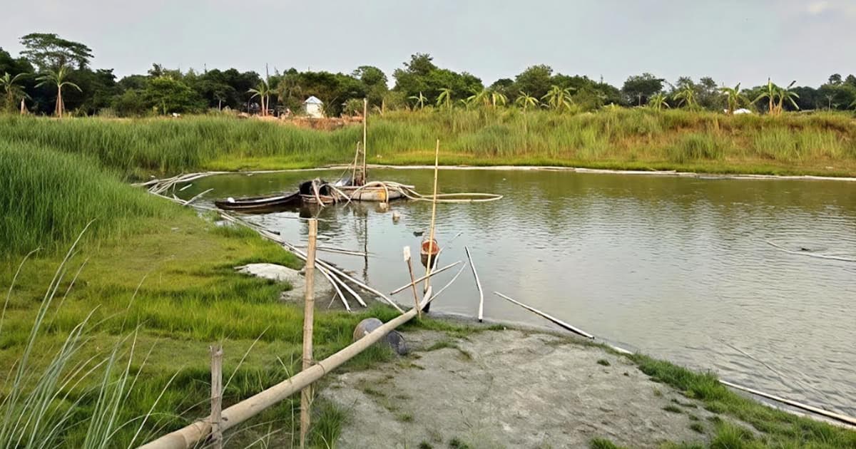 সদরপুরে অবৈধভাবে বালু উত্তোলন, দুজনকে ১ লক্ষ টাকা জরিমানা