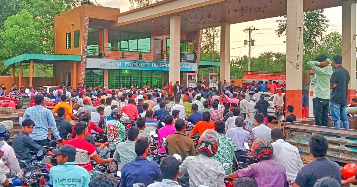 খানসামায় ফুয়েল কার্ড ছাড়া মিলবে না জ্বালানি