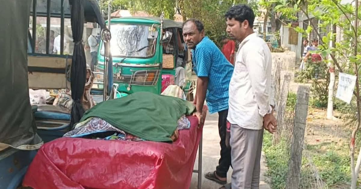 দৌলতপুরে সড়কে ঝরল গৃহবধূর প্রাণ
