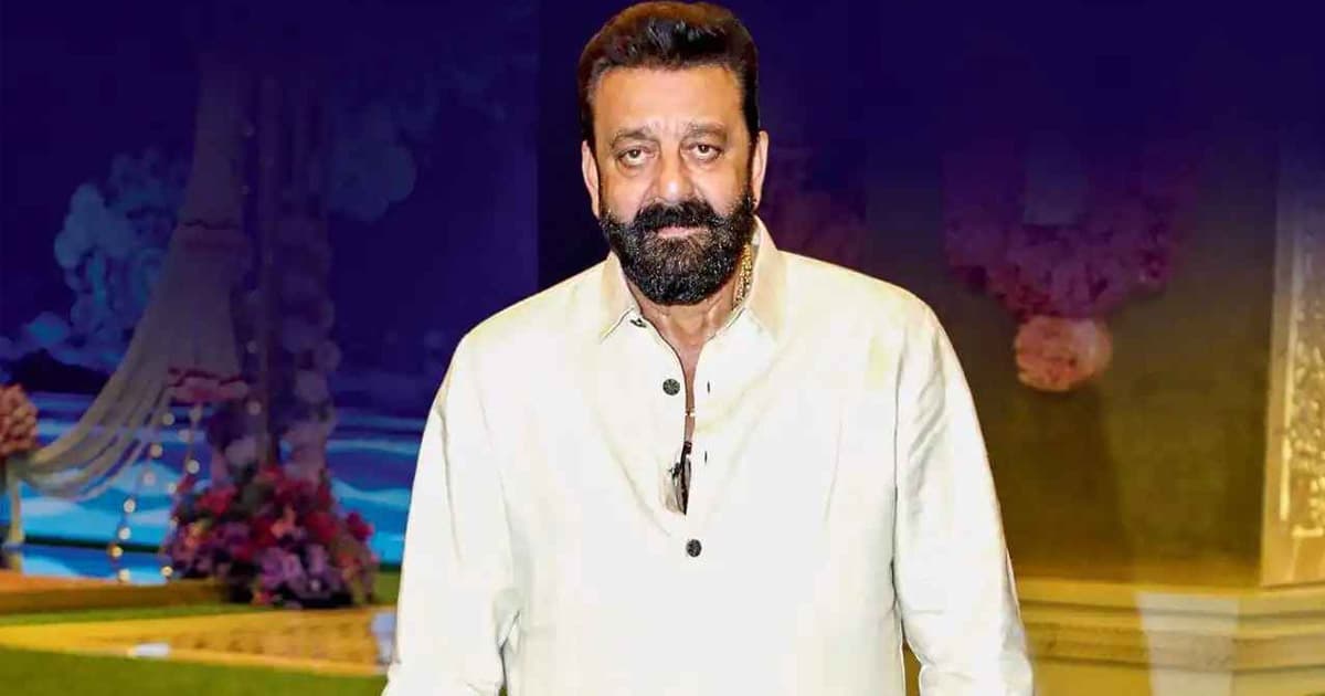 নিঃশর্ত ক্ষমা চেয়ে ৫০ শিশুর দ্বায়িত্ব নিলেন সঞ্জয় দত্ত