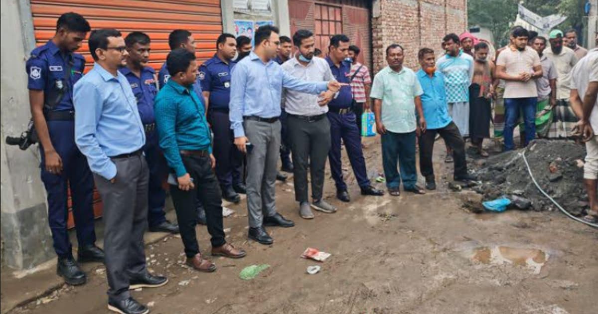 আড়াইহাজরে অবৈধ গ্যাস সংযোগ বিচ্ছিন্ন