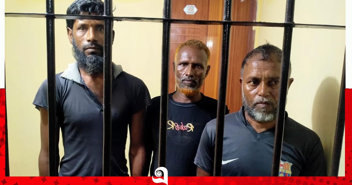 সুন্দরবনের নদীতে মাছ ধরার অভিযোগে তিন জেলে আটক