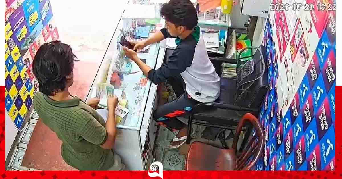 নেছারাবাদে ‘সাংবাদিক’ পরিচয়ে টাকা হাতিয়ে নেওয়ার অভিযোগ