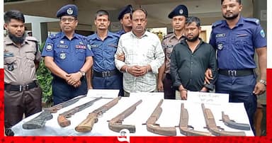 মহেশখালীতে ৮ দেশীয় অস্ত্রসহ আটক ২
