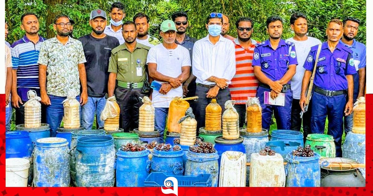 কৃষ্ণপুরে ২ হাজার লিটার চোলাই মদ জব্দ