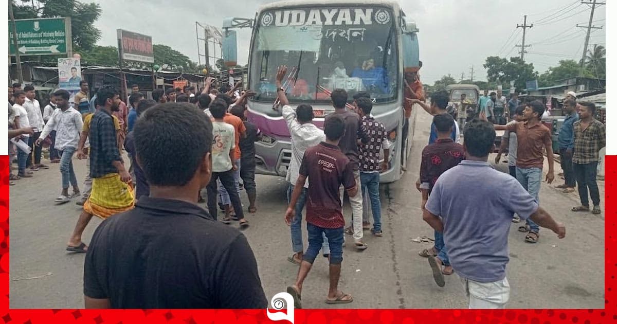 বরিশালে থ্রি-হুইলার ও বাস মালিকদের পাল্টাপাল্টি ধর্মঘট, ভোগান্তিতে যাত্রীরা