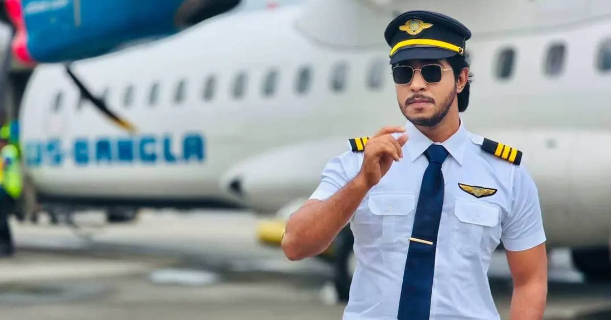 পাইলটের সাজে ধরা দিয়েছেন অভিনেতা তৌসিফ