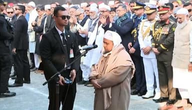 খালেদা জিয়ার জানাজা শুরু, মানুষের ঢল