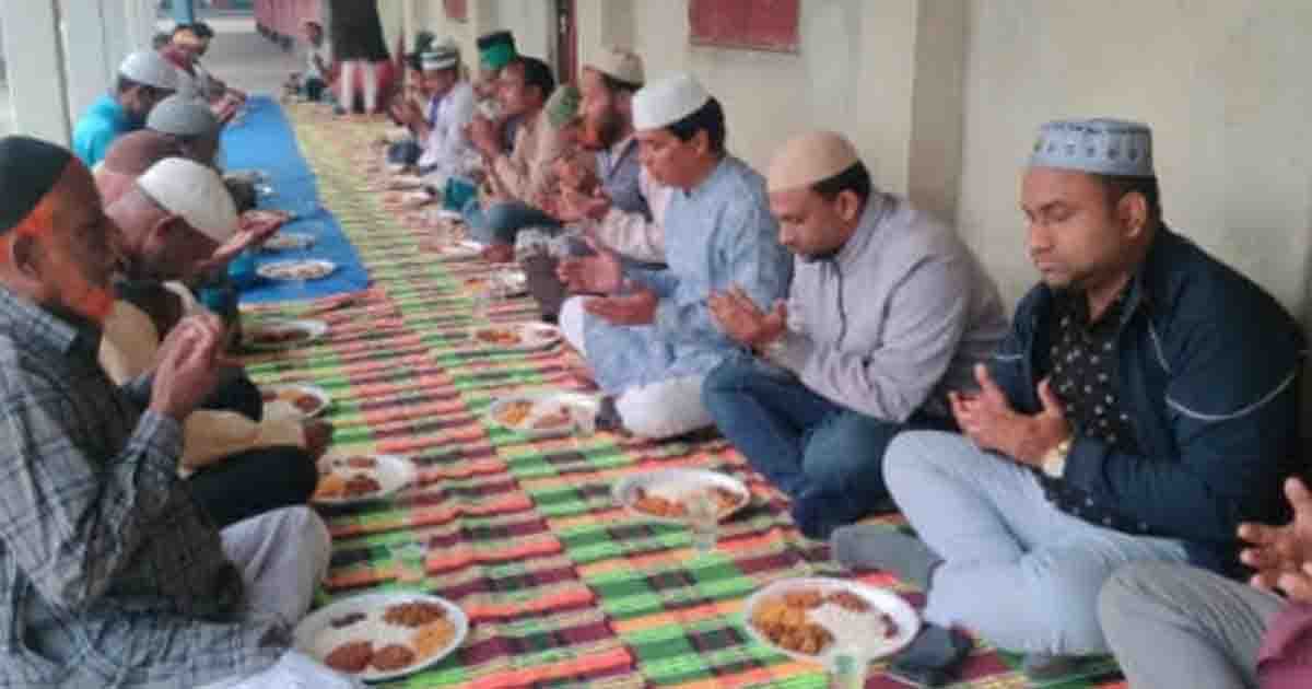 ঠাকুরগাঁওয়ে এতিমদের সঙ্গে ইফতার করলেন বিএনপি নেতা লিয়াকত আলী