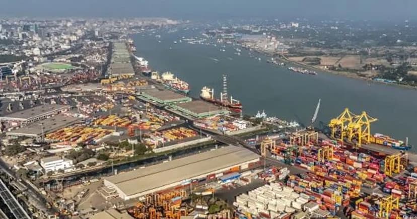 রোজার পণ্য আটকা বন্দরে, বাজারে সংকটের আশঙ্কা