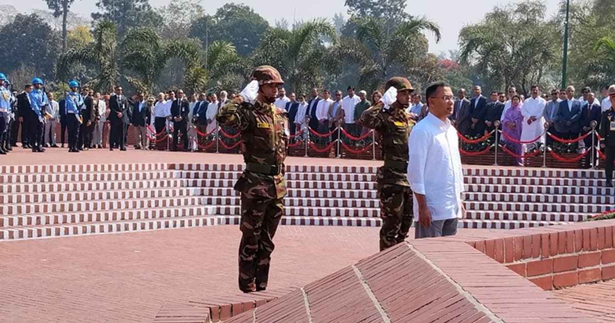 জাতীয় স্মৃতিসৌধে নতুন প্রধানমন্ত্রীর শ্রদ্ধা