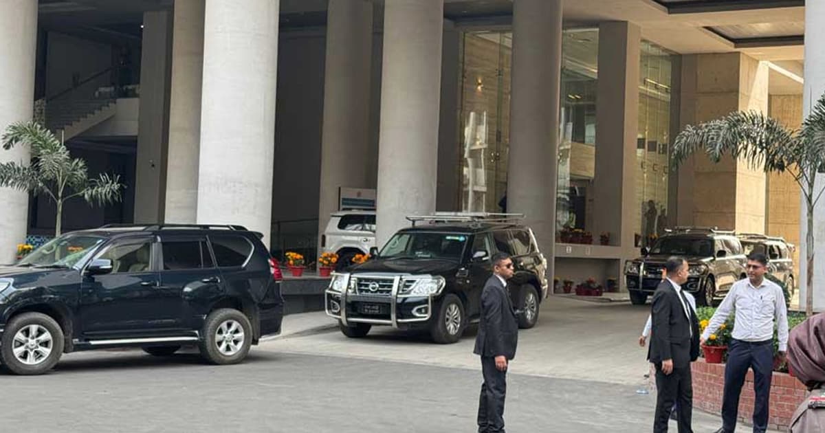 সচিবালয়ে প্রধানমন্ত্রী, নতুন মন্ত্রিসভার বৈঠক বিকালে