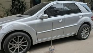 চট্টগ্রামে পড়ে ছিল মার্সিডিজ, উদ্ধার করল পুলিশ