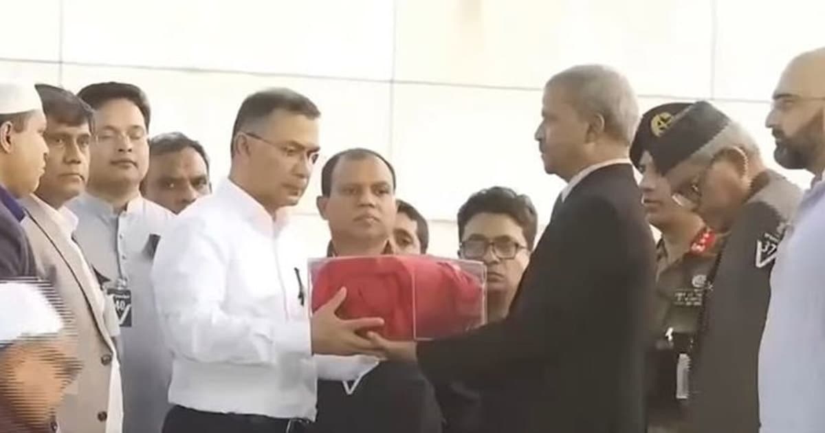 খালেদা জিয়াকে নিয়ে স্মৃতিচারণ আইন উপদেষ্টার