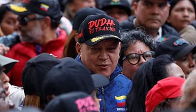 যুক্তরাষ্ট্রের হামলায় ১০০ জন নিহত হয়েছেন