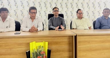 রথযাত্রা উদযাপনে সনাতন ধর্মাবলম্বীদের সঙ্গে জেলা প্রশাসকের মতবিনিময়