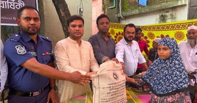 দুর্ঘটনায় জন্ম নেয়া ফাতেমার জন্মদিন পালন করল উপজেলা প্রশাসন