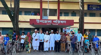 সৈয়দপুরে শিক্ষার্থীরদের মাঝে সাইকেল বিতরণ