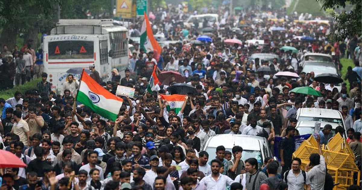 মোদির ঘোষণার পরও যন্তর মন্তরে বিক্ষোভ