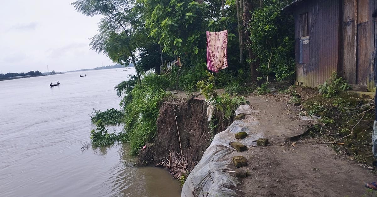 কুশিয়ারার ভাঙনে বিলিন হচ্ছে বাড়িঘর, ফসলী জমি