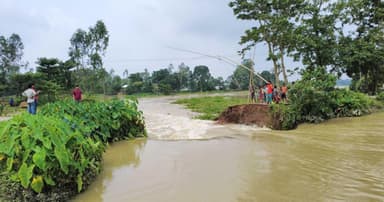 কুশিয়ারা নদীর পানি প্রবেশ করে ১০ গ্রাম প্লাবিত