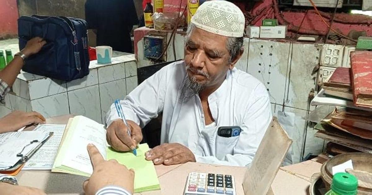 সদরপুরে ভ্রাম্যমাণ আদালতের অভিযান, হোটেল-ফার্মেসিকে জরিমানা
