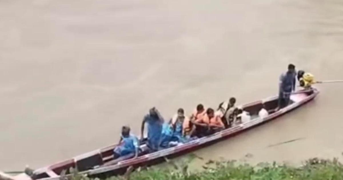 নিরাপদে ফিরলেন থানচির তিন্দুতে আটকে থাকা পর্যটকরা