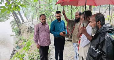 বেতাগীতে বেড়িবাঁধ ভেঙে শতাধিক পরিবার পানিবন্দি