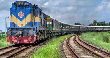 পাবনাবাসীর দীর্ঘ অপেক্ষা, আগস্টে ট্রেন চালুর ঘোষণা নিয়েও সংশয়