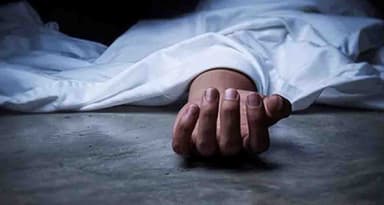 পার্বতীপুরে সিলিং ফ্যানে মা-মেয়ের ঝুলন্ত লাশ