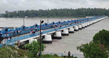 তিস্তার পানি নেমেছে বিপৎসীমার নিচে, কমছে বন্যার শঙ্কা
