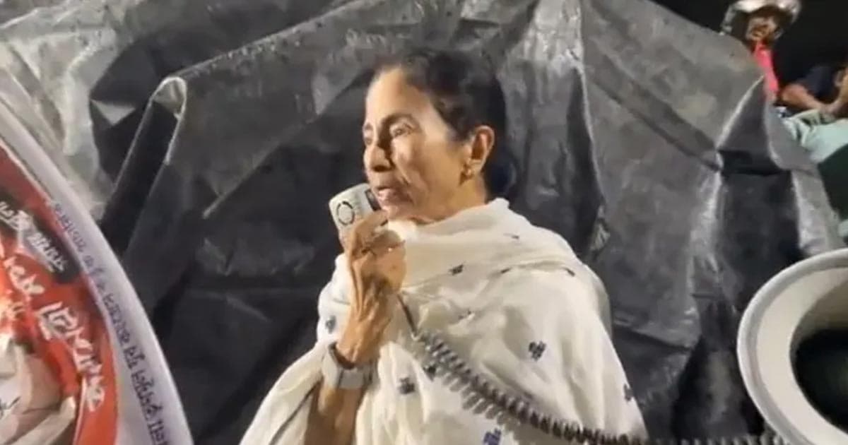 উত্তপ্ত কলকাতা, রাস্তায় মমতা