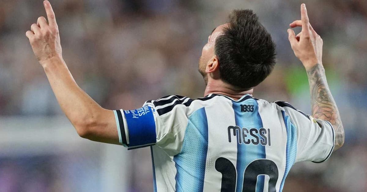 ইতিহাসের আরও কয়েকটি অধ্যায়ের দুয়ারে মেসি