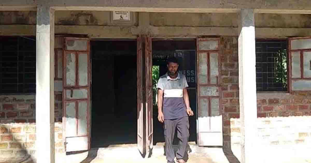 নেসার্স ট্রাস্ট ও এশিয়ান টিভির উপহারের ঘর পেলেন অসহায় চালক