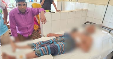 বোয়ালমারীতে ব্যবসায়ীকে কুপিয়ে জখম