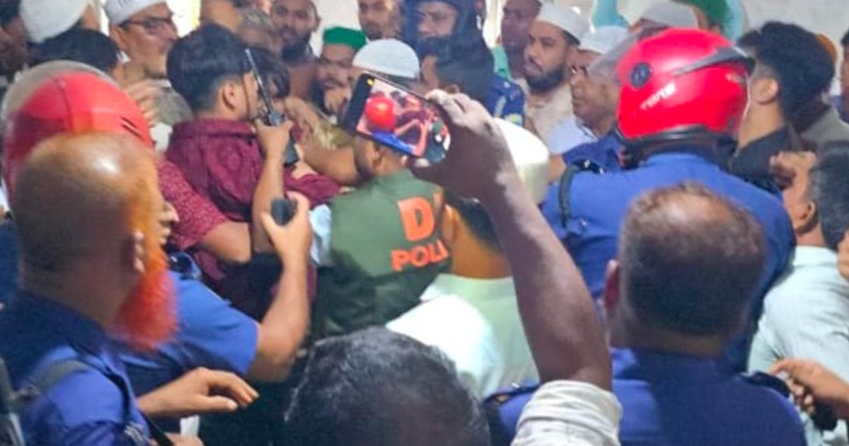 জুমার নামাজে ইমামতি ঘিরে বিএনপি-জামায়াতের হট্টগোল