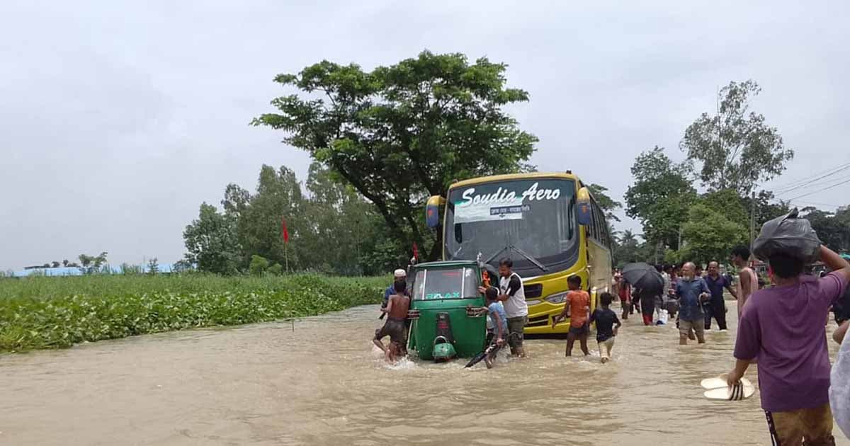 চারদিকে পানি আর পানি, ভোগান্তিতে লাখো মানুষ