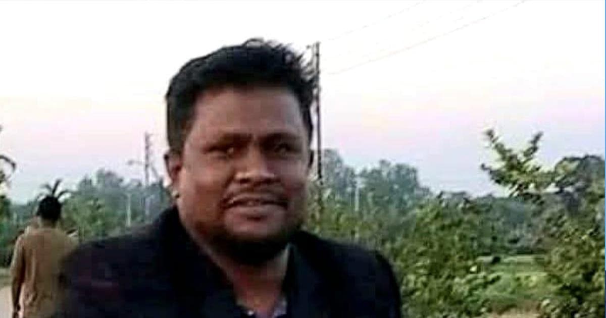 মেয়ের সামনে বাবাকে কুপিয়ে হত্যা