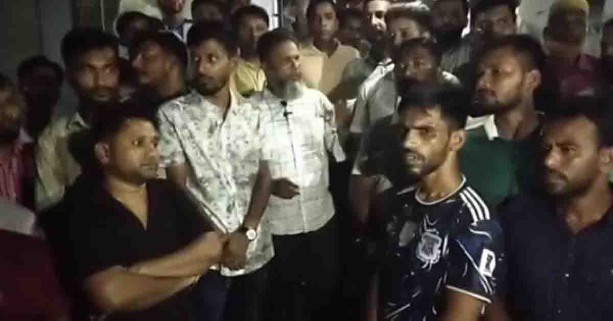 নেছারাবাদে বিএনপির বিক্ষোভ, আ.লীগকে প্রতিহতের হুঁশিয়ারি