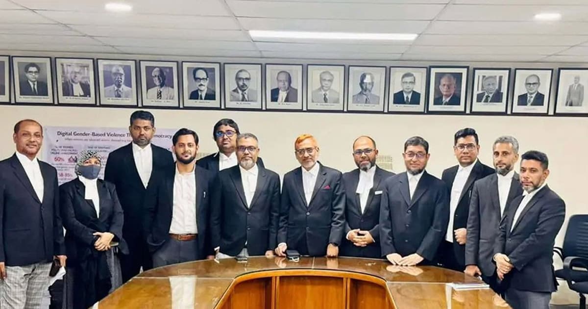 ১৭ ডেপুটি ও সহকারী অ্যাটর্নি জেনারেলের পদত্যাগ