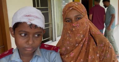 পাবনায় ক্লাস চলাকালে ফ্যান খুলে পড়ে শিক্ষার্থী আহত