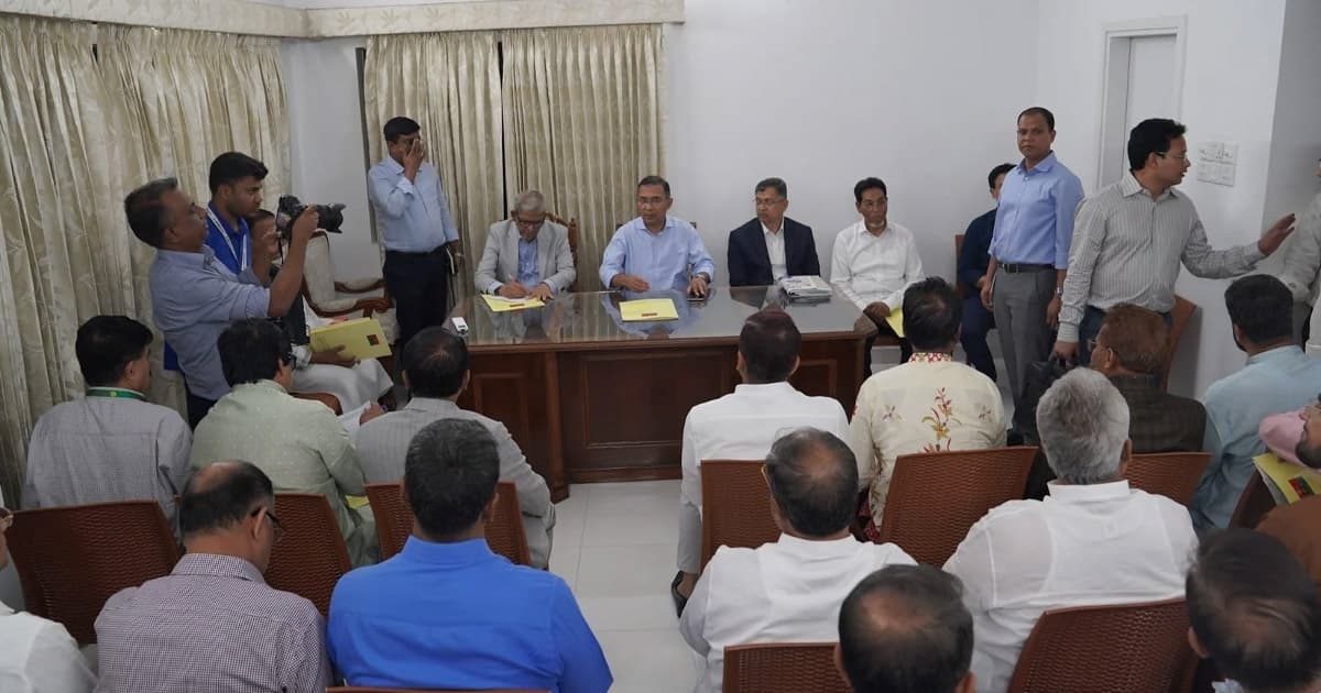 নয়াপল্টনে নেতাদের সঙ্গে তারেক রহমানের মতবিনিময়