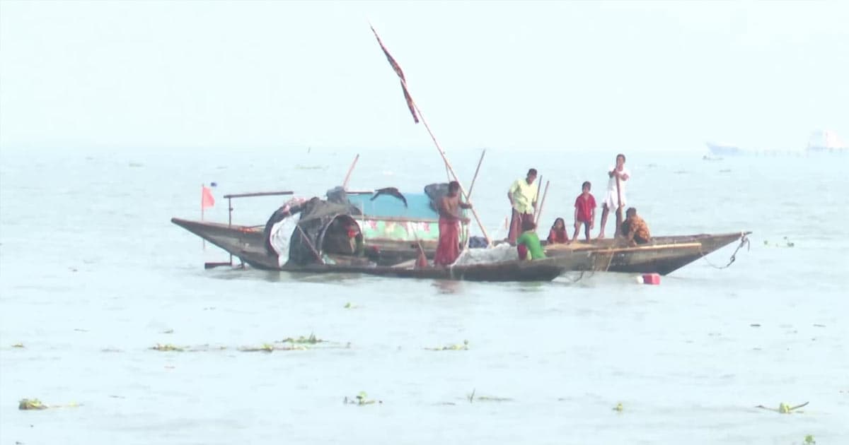 নাফ নদ থেকে ৭ জেলেকে অপহরণ