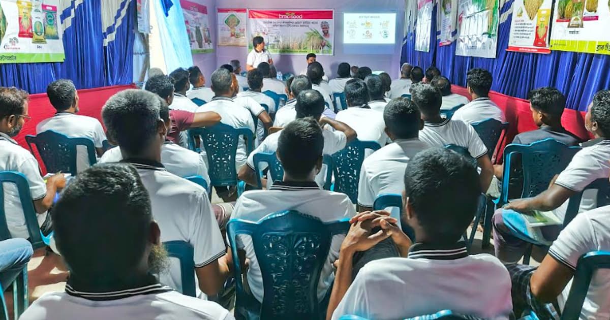হাইব্রিড ধানের উৎপাদন বাড়াতে খানসামায় ব্র্যাকের দিনব্যাপী কৃষক কর্মশালা