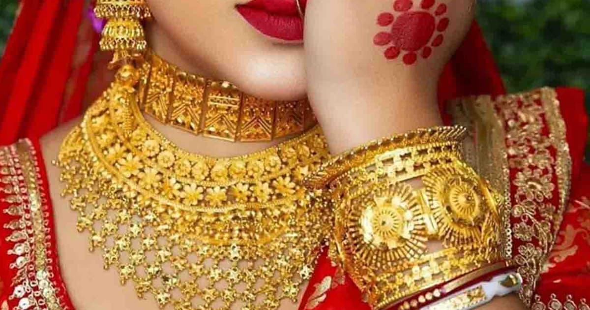 রেকর্ড ভেঙে সোনার ভরি ২ লাখ ৩৮ হাজার টাকা