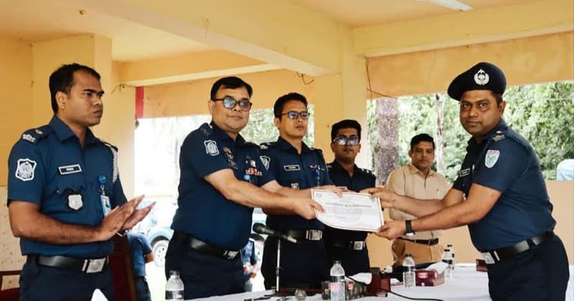 মৌলভীবাজারে শ্রেষ্ঠ ওসি বড়লেখা থানার মনিরুজ্জামান খান