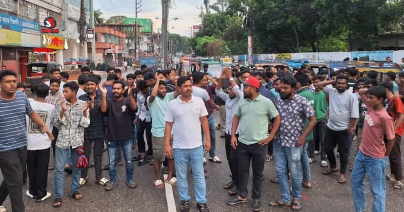 বরিশাল মহানগর ছাত্রদলের নতুন কমিটি নিয়ে অসন্তোষ, মহাসড়ক অবরোধ