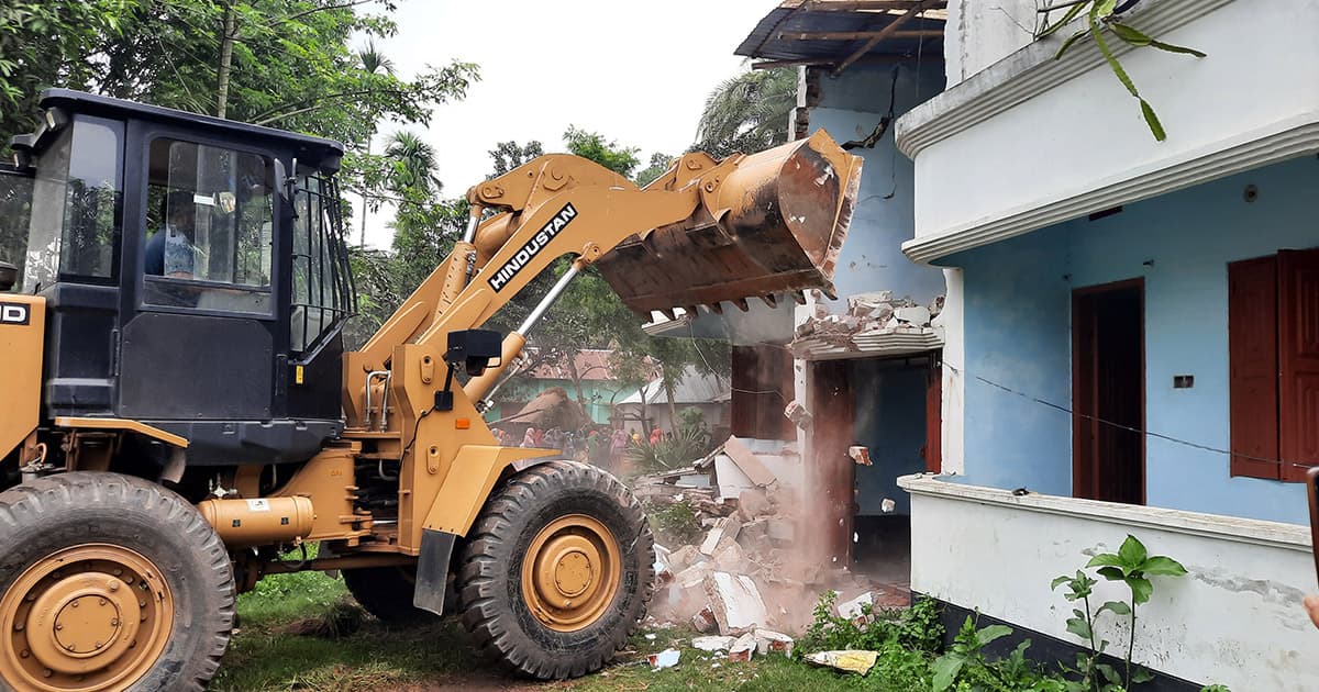 ঝিনাইদহের শৈলকুপায় মহাসড়কের ২২টি স্থাপনা অপসারণ
